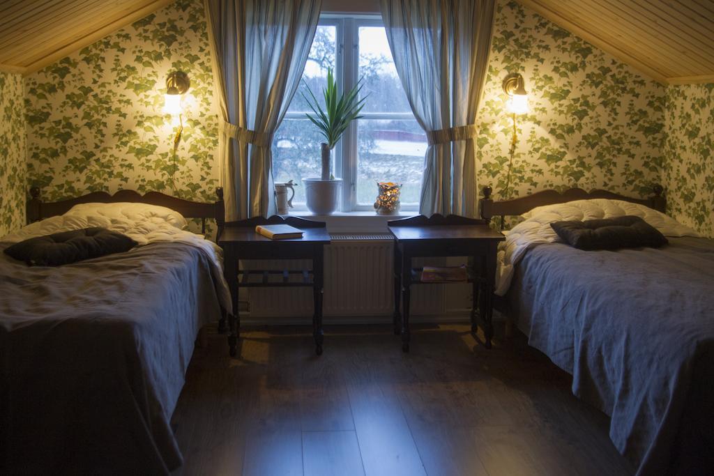 Hallebergs Bed&Breakfast Skara Habitación foto